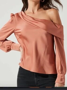 Astr Satin Off-Shoulder Blouse in Warm Rust